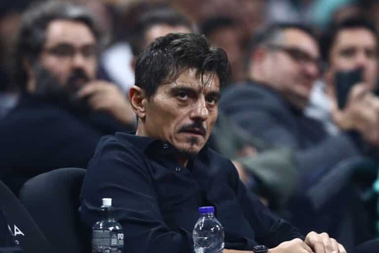 Στο ΑΤ Κηφισιάς αυτοβούλως ο Δημήτρης Γιαννακόπουλος – Μετά τη μήνυση Σκινδήλια