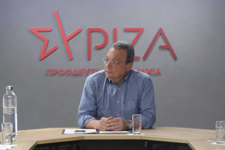 Φάμελλος για Πλεύρη: «Προκλητικό να μπαίνει υπουργός Μετανάστευσης αυτός που ζητούσε νεκρούς πρόσφυγες»