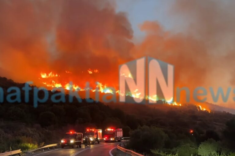 Μεγάλη φωτιά στην Παλαιοπαναγιά Ναυπάκτου – Μήνυμα του 112 για εκκένωση του Άνω Πλατανίτη (βίντεο)