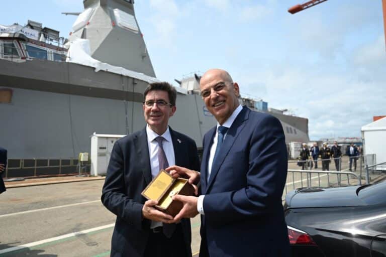 Νίκος Δένδιας: Παρουσία του έγινε η τελετή καθέλκυσης της Φ/Γ «Φορμίων» στη Λοριάν της Γαλλίας (εικόνες & βίντεο)