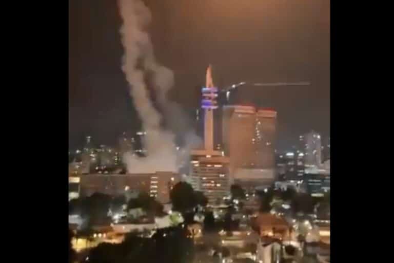 Ήχησαν σειρήνες στο βόρειο Ισραήλ – Μαζική επίθεση με πυραύλους από το Ιράν, εσπευσμένη επιστροφή του Τραμπ στις ΗΠΑ (βίντεο)