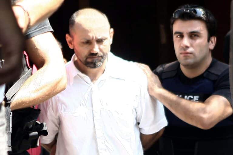 Σαν σήμερα, 4 Ιουνίου 2006: Η κινηματογραφική απόδραση Παλαιοκώστα – Ριζάι από τις φυλακές Κορυδαλλού με ελικόπτερο (εικόνες & βίντεο)