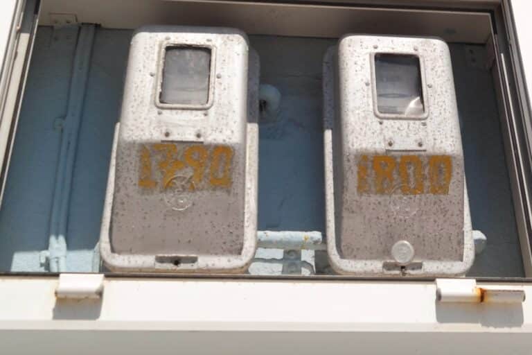 ΔΕΔΔΗΕ: Ρευματοκλοπές πάνω από 35 εκατ. ευρώ σημειώθηκαν στο πρώτο πεντάμηνο του 2025