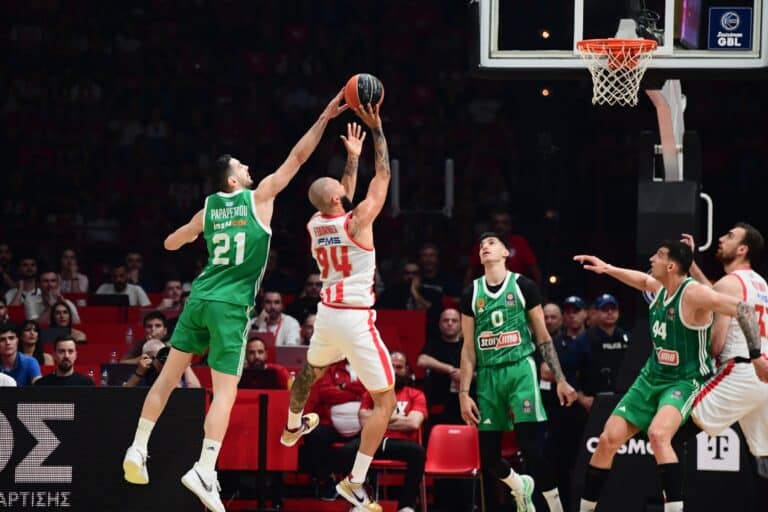 Χρυσοχοΐδης για το Ολυμπιακός-Παναθηναϊκός: «Δεν επικροτούμε όσα έγιναν στο ΣΕΦ»