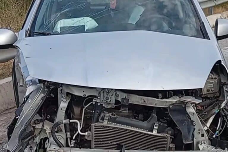 Τροχαίο στη Ναύπακτο: Σφοδρή σύγκρουση οχημάτων – Τραυματίστηκαν δύο άτομα