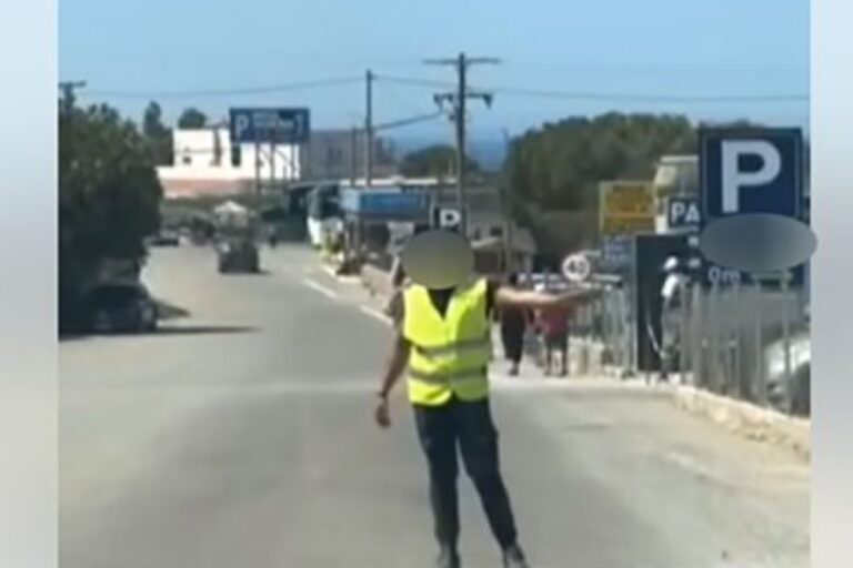 Χανιά: Αστυνομικοί έστησαν παγίδα στους κράχτες των πάρκινγκ στο Ελαφονήσι – Υποδύθηκαν τους πελάτες και έκαναν συλλήψεις