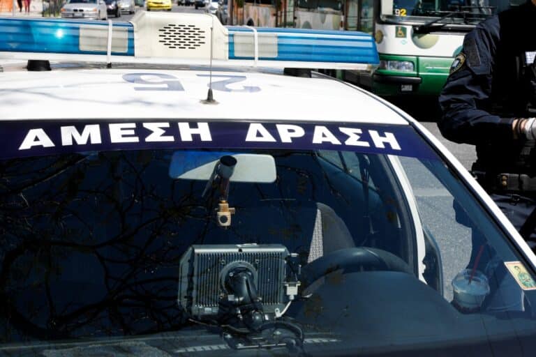 Έκλεψαν κατάστημα ψιλικών στη Θεσσαλονίκη, ωστόσο η Άμεση Δράση δεν τους άφησε να… χαρούν – Τρεις συλλήψεις