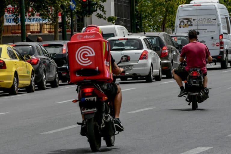 Έκτακτα μέτρα για τους εργαζόμενους λόγω καύσωνα – Σε ποιες περιοχές απαγορεύονται υπαίθριες εργασίες και delivery