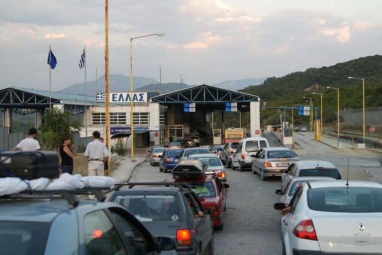 Προφυλακίστηκαν 13 από τους 14 τελωνειακούς του Μαυροματίου – Οι διάλογοι της ντροπής και ο τιμοκατάλογος (βίντεο)