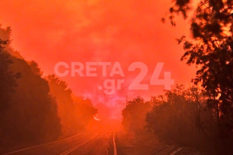 Ανεξέλεγκτη η φωτιά στην Ιεράπετρα: Καίγονται σπίτια – Σπεύδουν δυνάμεις από Πειραιά και Ελευσίνα (βίντεο)