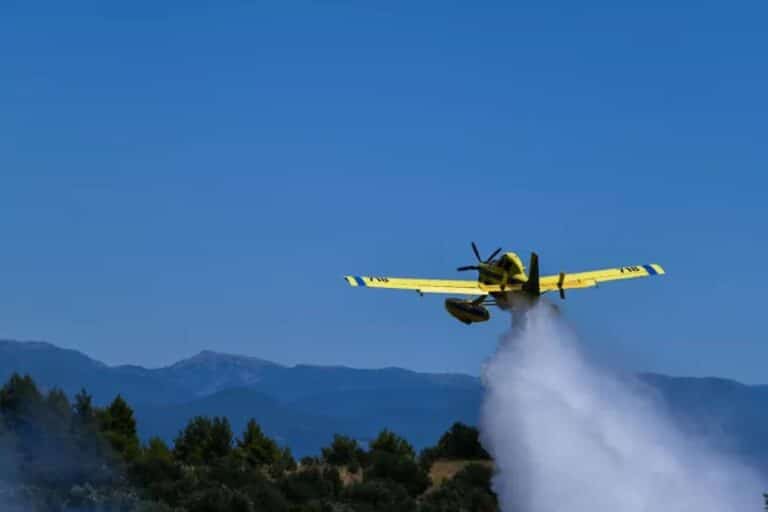 Μεγάλη φωτιά τώρα στον Ωρωπό – Ήχησε το «112»