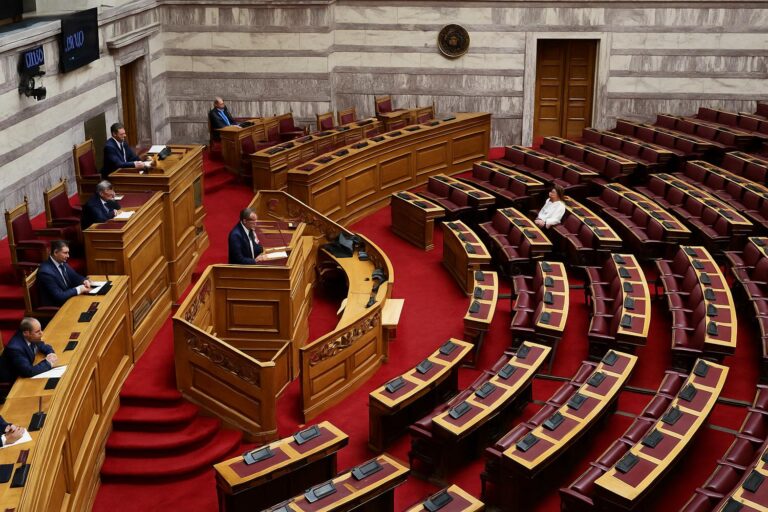 Προϋπολογισμός 2026: Πώς επηρεάζει μισθούς, ακρίβεια και επενδύσεις