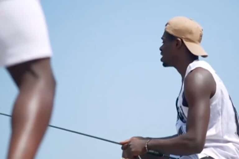 Χαλκιδική: Το παρασκήνιο με τους ηθοποιούς που η ΕΛ.ΑΣ μπέρδεψε με μικροπωλητές – «Στο τέλος έβγαλαν selfie με τους αστυνομικούς» (βίντεο)