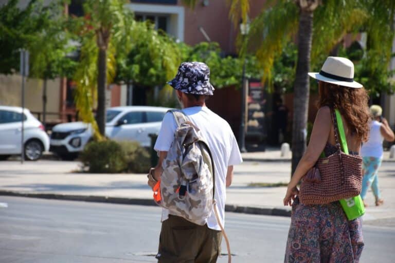 Καύσωνας: Έκτακτα μέτρα ανακοίνωσε το υπουργείο Εργασίας – Ποιοι κλάδοι επηρεάζονται