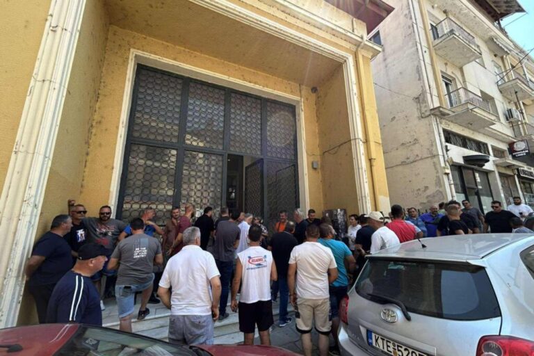 Καταδικάστηκαν 11 αγρότες της Καστοριάς για τον περσινό αποκλεισμό του τελωνείου 