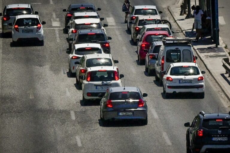 Αυτοκίνητο: Πόσο αέρα πρέπει να έχουν τα ελαστικά – Τι να προσέξετε