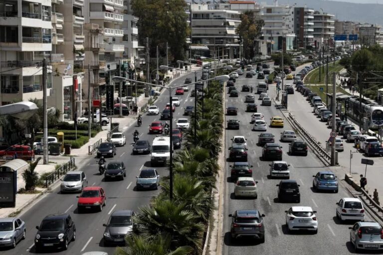 Κίνηση τώρα: Μποτιλιάρισμα στην Ποσειδώνος λόγω τροχαίου με λεωφορείο – Στο «κόκκινο» ο Κηφισός (χάρτης)