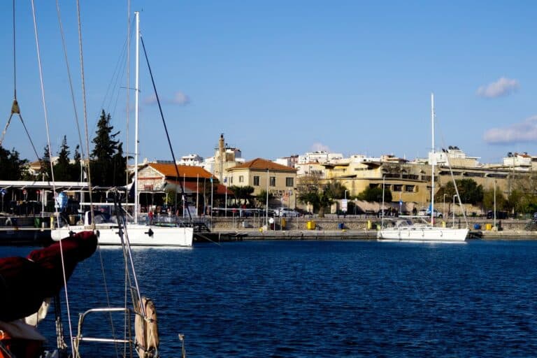 Λαύριο: Τούρκος βίασε γυναίκα σε παραλία – Το αποτύπωμα που τον πρόδωσε και συνελήφθη από την ΕΛ.ΑΣ.