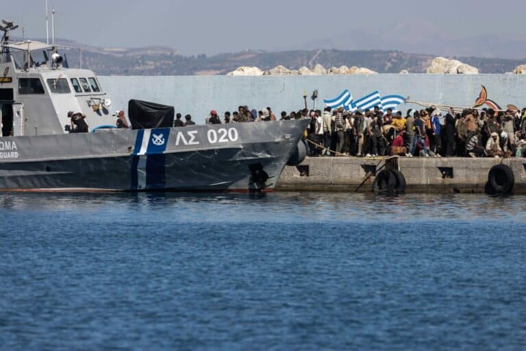Ρόδος: Ποινές «μαμούθ» για μεταφορά 377 μεταναστών – 1.892 χρόνια κάθειρξης σε τρεις Λιβανέζους διακινητές