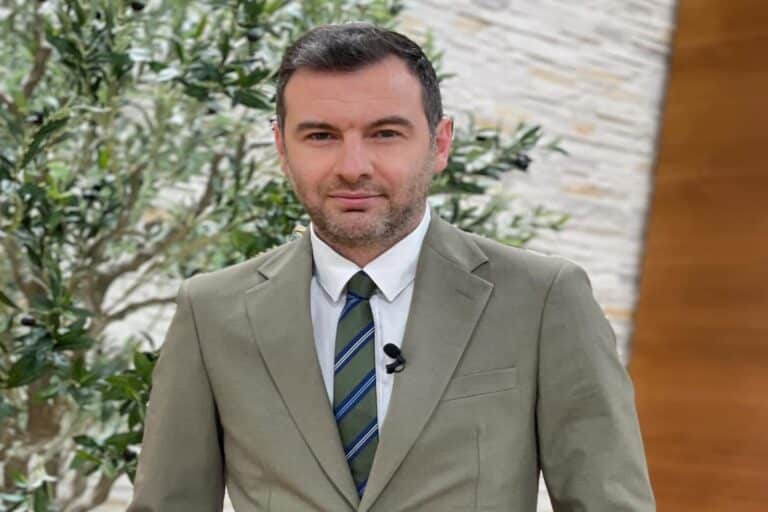 «Δεν εκβίασα τη Ζέττα Μακρή, μου κατέστρεψε τη ζωή», υποστήριξε ο δημοσιογράφος Δημήτρης Μαρέδης