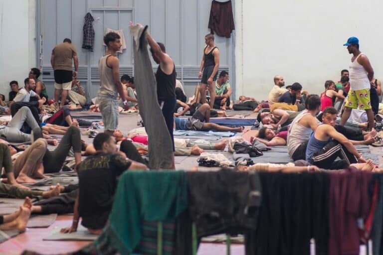 Το Λιμενικό εκπέμπει σήμα κινδύνου για το μεταναστευτικό στην Κρήτη: «Επικίνδυνες συνθήκες στην Αγυιά – Ένας λιμενικός για 100 κρατούμενους»