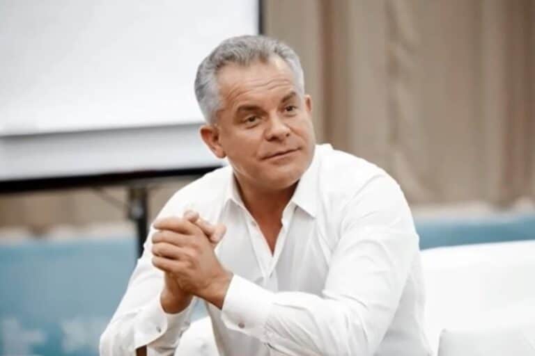 Από ολιγάρχης, φυγάς: Η μυθιστορηματική ζωή και η σύλληψη στο «Ελευθέριος Βενιζέλος» του Μολδαβού Βλαντιμίρ Πλαχούτνιουκ