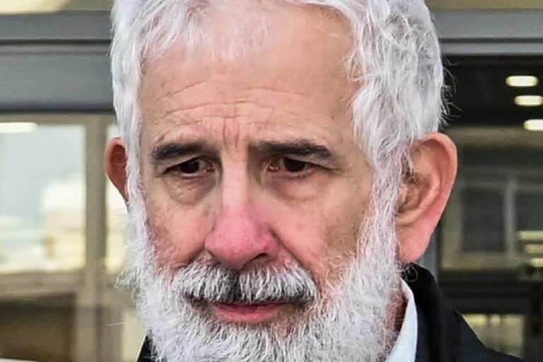 Φωτιά στο σπίτι του Πέτρου Φιλιππίδη: Πώς σώθηκε από τη… γειτόνισσά του την τελευταία στιγμή (βίντεο)