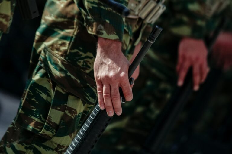 Βόλος: Καταδικάστηκε 48χρονος συνταξιούχος στρατιωτικός για κλοπή και βία στη μητέρα του