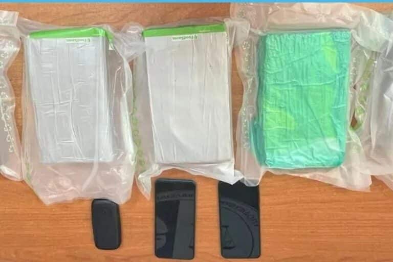 Συνελήφθη 46χρονος για μεταφορά άνω των 5,7 κιλών κοκαΐνης – Πώς πιάστηκε στην «τσιμπίδα» του νόμου (εικόνες)