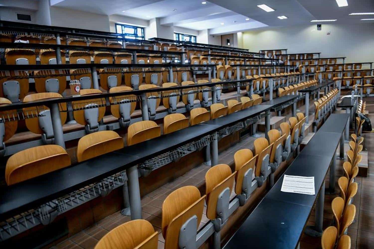 tachyteres metengrafes foititon me nea tropologia ti allazei sti diadikasia 31 7 25