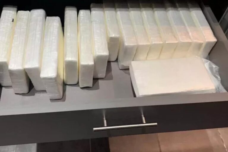 Ζάκυνθος: «Ντου» της ΕΛ.ΑΣ στον Λαγανά – Έπιασαν επ’ αυτοφόρω τουρίστες να αγοράζουν κοκαΐνη από 44χρονο