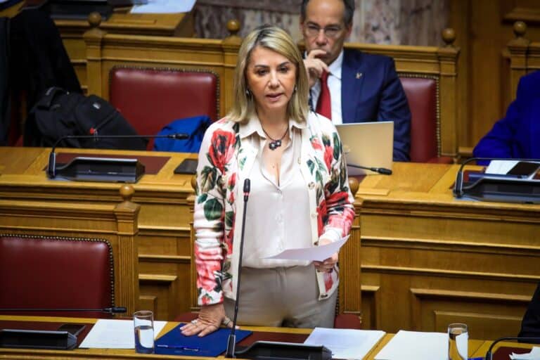 Συνελήφθη γνωστός δημοσιογράφος για τον εκβιασμό της Ζέττας Μακρή!