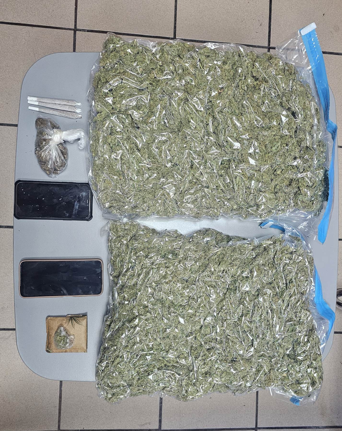 04 08 2025 xios elas narkotika ellinasn