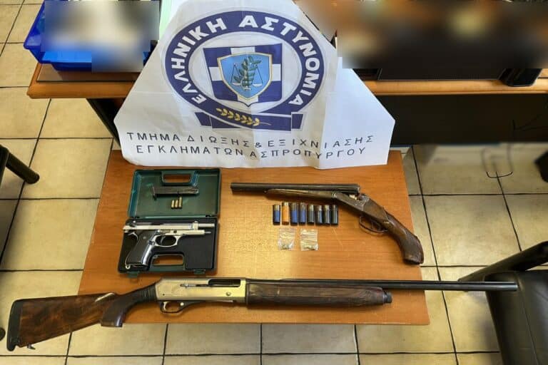 Επιχείρηση της ΕΛ.ΑΣ σε οικισμό στον Ασπρόπυργο – Κατασχέθηκαν όπλα και φυσίγγια, δύο συλλήψεις (βίντεο)