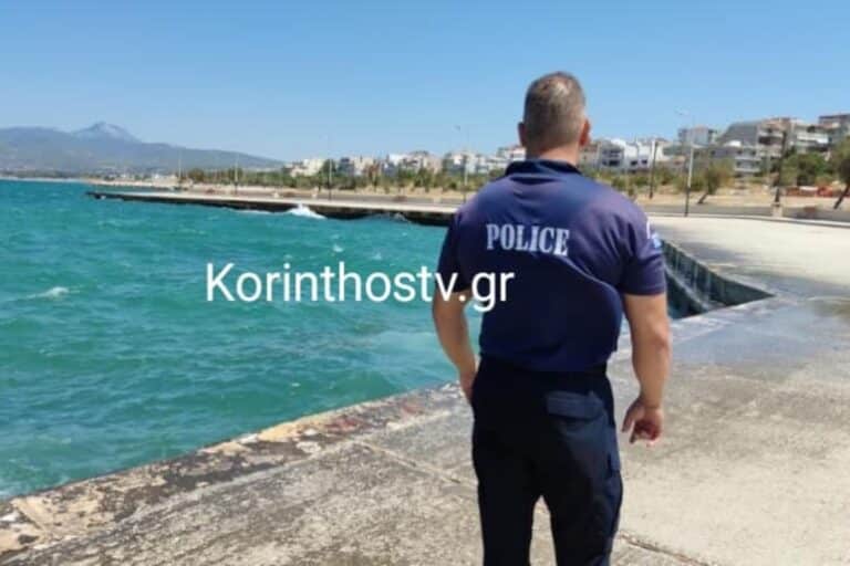 Κόρινθος: Νεκρός οδηγός που έπεσε με το αυτοκίνητο στην θάλασσα – Τραυματίστηκε αστυνομικός κατά την προσπάθεια διάσωσης (βίντεο)