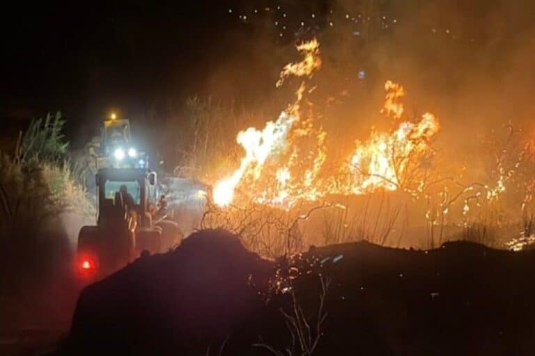 Πολύ υψηλός κίνδυνος πυρκαγιάς την Κυριακή (24/8) σε Ρόδο, Σάμο, Ικαρία