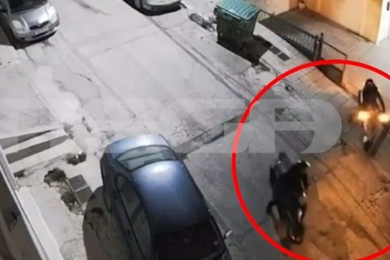 Καρέ – καρέ η κλοπή μοτοσυκλέτας από προαύλιο σπιτιού στην Ηλιούπολη (βίντεο)