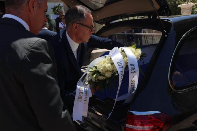 Κώστας Πυλαρινός: Σε κλίμα συγκίνησης το τελευταίο «αντίο» (εικόνες)