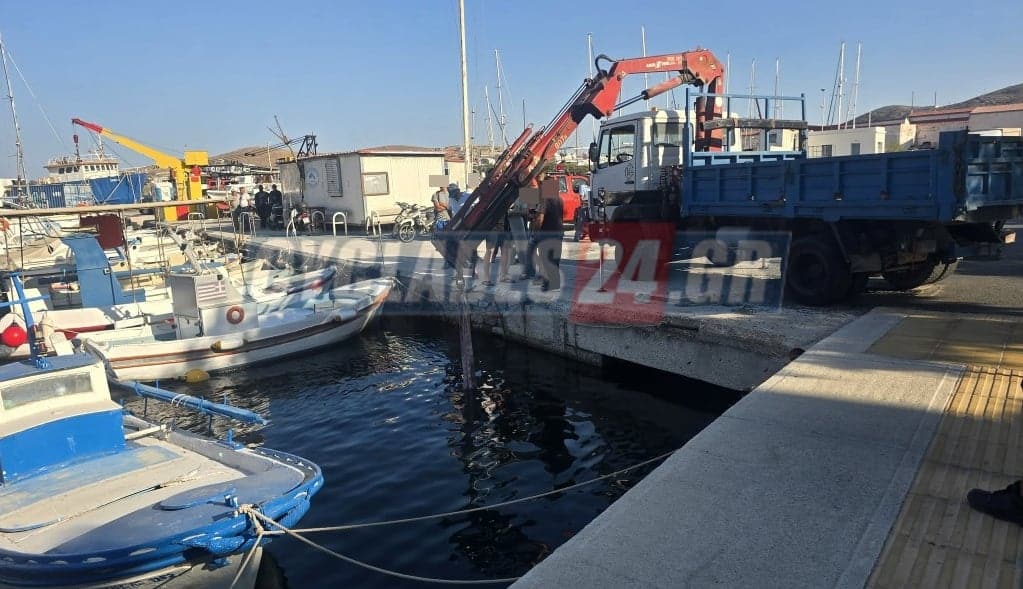 syros autokinito thalassa cyclades24 12 08 2025 3