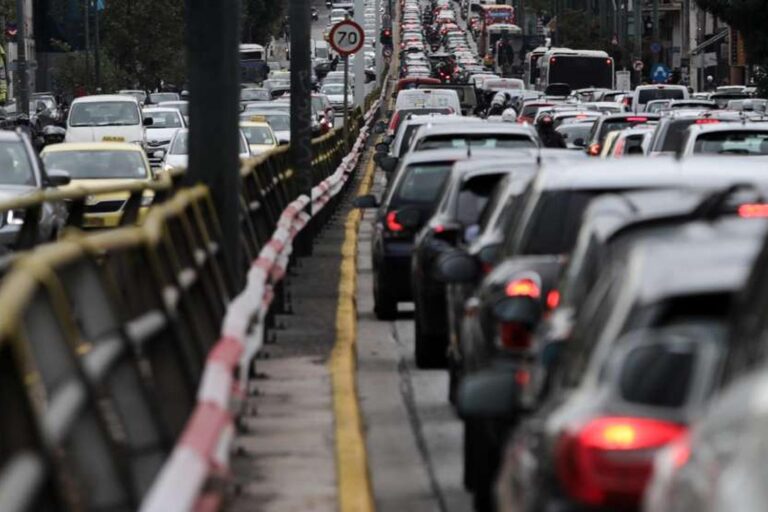 Το 45% των ΙΧ στην Ελλάδα κινδυνεύει με αποκλεισμό – Τι φέρνουν οι νέοι κανονισμοί της Ε.Ε