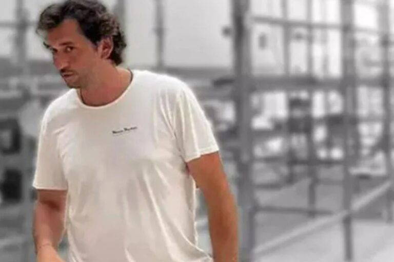 Πλοίο bulk carrier εμβόλισε τη θαλαμηγό του Τούρκου επιχειρηματία που αγνοείται – Γιατί οι φωτογραφίες «έκαψαν» τον καπετάνιο