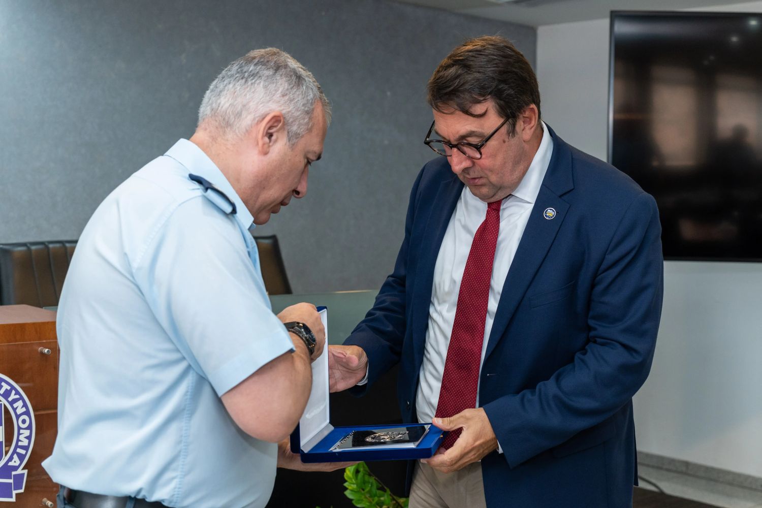 arxigos astynomias europol 12 9