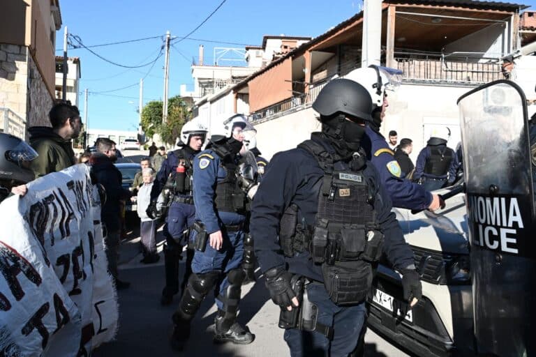 Σοβαρά επεισόδια στις φυλακές Κασσαβέτειας: Νεαροί κρατούμενοι προκαλούν χάος