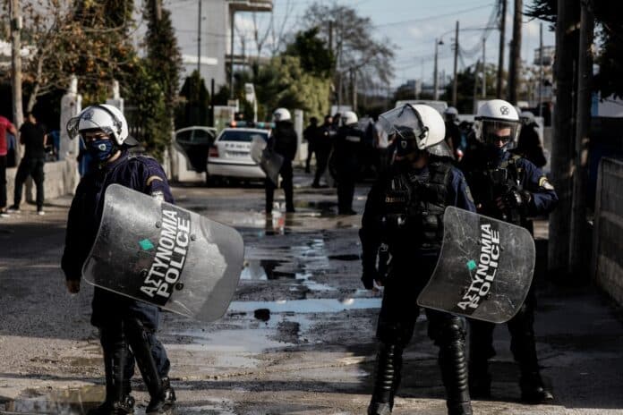Η ΕΛ.ΑΣ μπαίνει στους καταυλισμούς Ρομά - Το σχέδιο επιτήρησης από ειδικά  εκπαιδευμένους αστυνομικούς - Lawandorder.gr