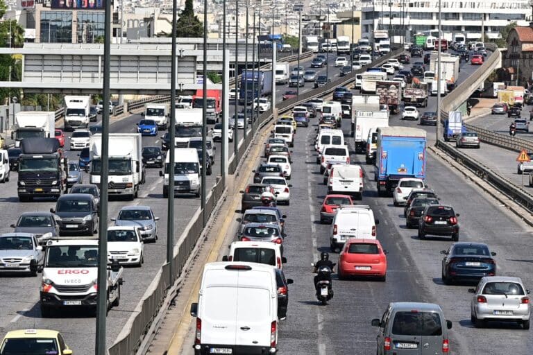 Αυτοκίνητο: Πόσο λάδι πρέπει να έχει ένας κινητήρας – Πώς θα αποφύγεις τις βλάβες