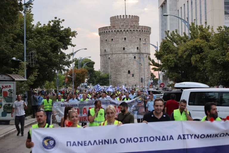 ΔΕΘ: Σήμερα στις 18:00 η μεγάλη πορεία διαμαρτυρίας των Σωμάτων Ασφαλείας και των Ενόπλων Δυνάμεων στον Λευκό Πύργο 