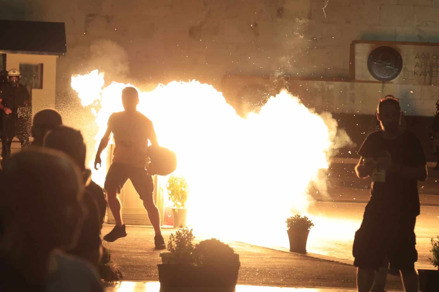 epeisodia syntagma 6 9