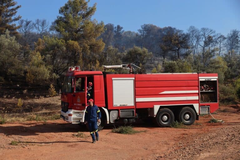 Φωτιά τώρα στο Μενίδι – Κινητοποιήθηκε η Πυροσβεστική