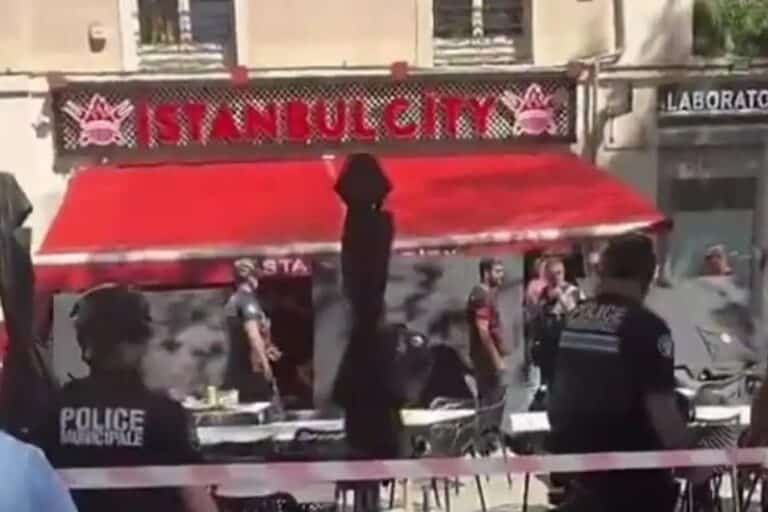 Γαλλία: Άνδρας μαχαίρωσε τέσσερις ανθρώπους στη Μασσαλία – Τον σκότωσε η αστυνομία (βίντεο)