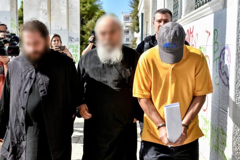 Καλάβρυτα: Ευαγγέλιο που ορκίζονταν οπλαρχηγοί της Επανάστασης του 1821 ήθελαν να πουλήσουν τα μέλη της οργάνωσης